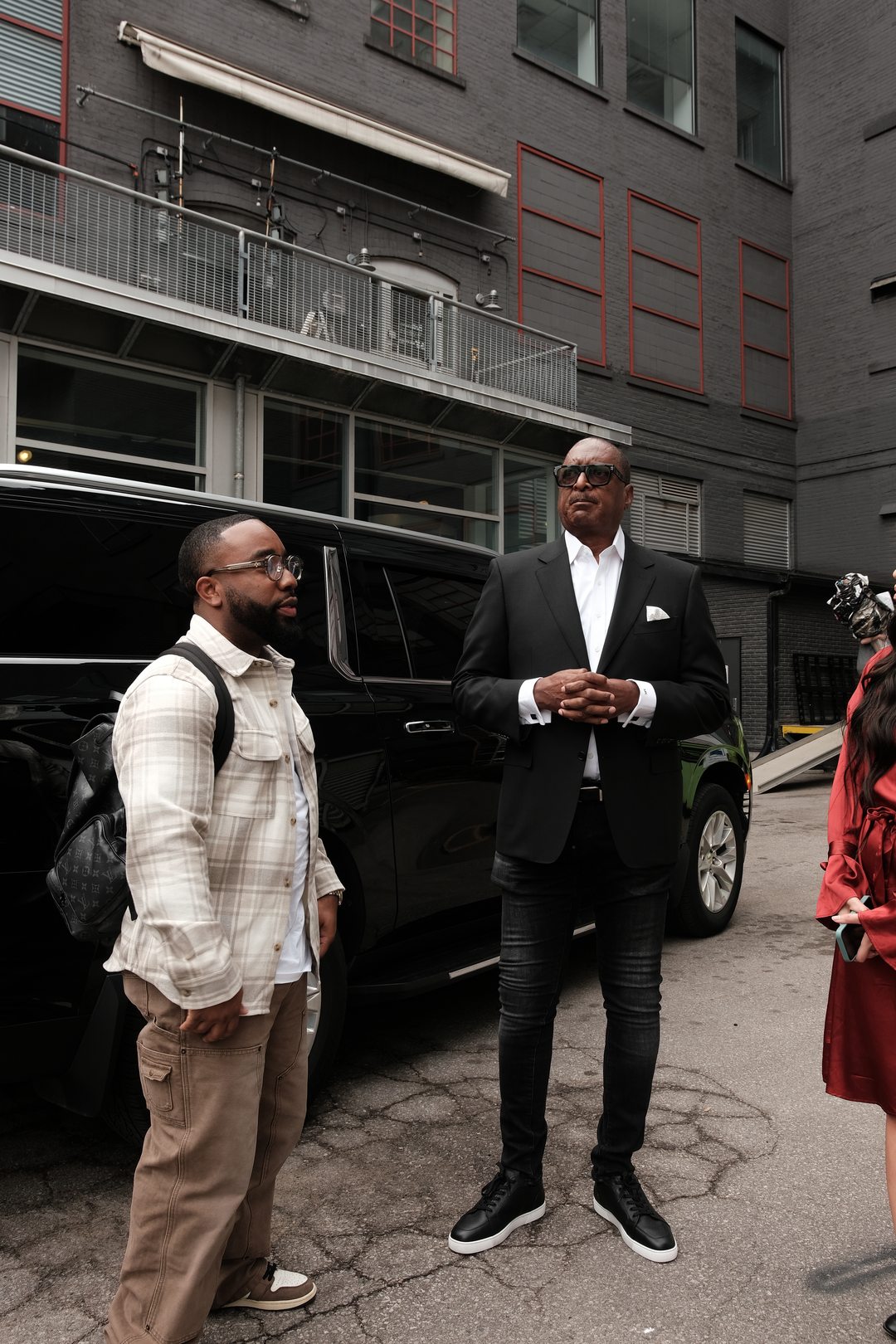 Shawn Anthony arriving with Mr. Mathew Knowles in Canada while coordinating the television media tour